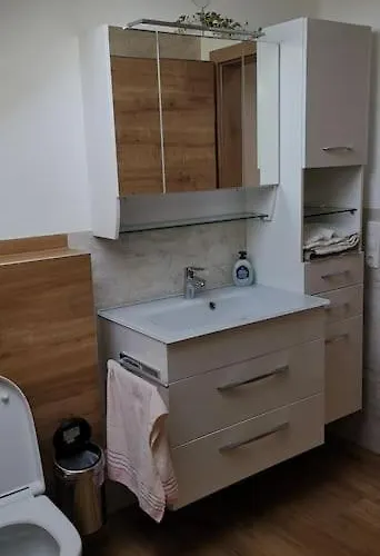 Lovely דירה Oberpilsbach